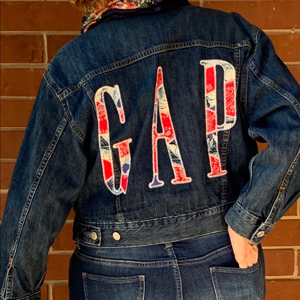 Gap big logo back denim jacket